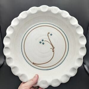 Art Pottery Pie Plate Pan Studio Hand Thrown Scalloped edge signed 11" Kitchen